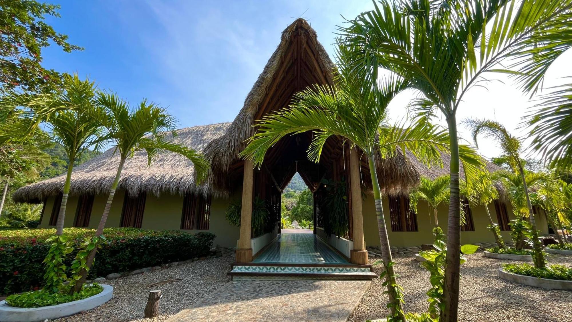 Senda Watapuy Hotel Ел Заино Екстериор снимка Entrance to the resort